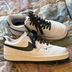 Nike Men’s/Women’s Court Vision Low Next Nature Sneaker